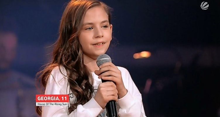 An 11-year-old with a soulful voice captivates the judges, prompting all of them to turn their chairs.