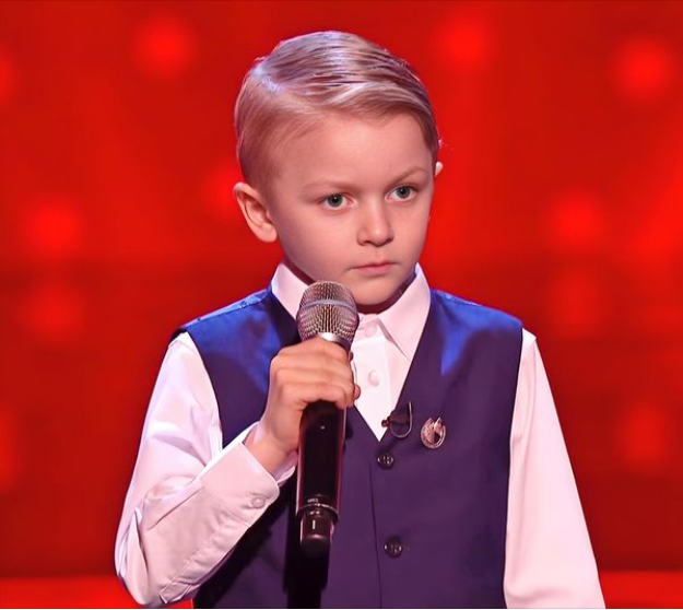 Seven-year-old Shaney-Lee Pool gave the most adorable rendition of “Take Me Home, Country Roads” on The Voice Kids, captivating audiences and quickly going viral with 63 million views.