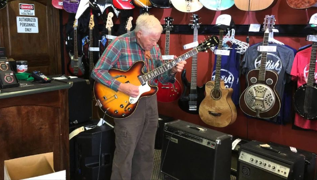 An 81-year-old man picks up a guitar in a store and amazes everyone with his incredible abilities