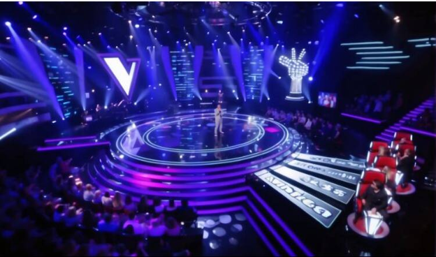 Man Takes Stage On “The Voice” And Floors Everyone With His Version Of “Unchained Melody” Full video is in the comments