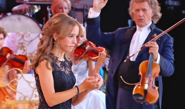 15-Year-Old Emma Kok Lives Her Dream Onstage Singing With André Rieu